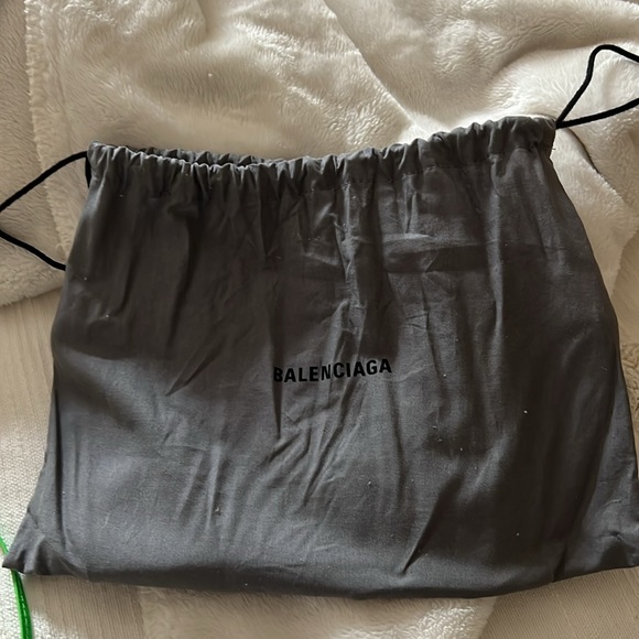 NWT Balenciaga Neo Classic Unisex Leather Crossbody Bag - Picture 8 of 10